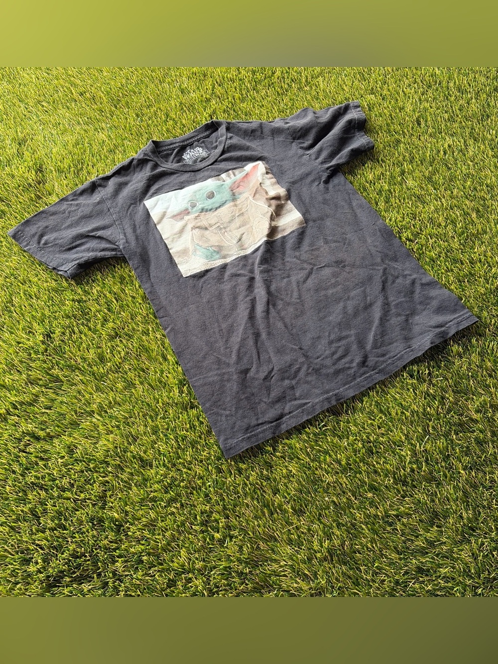 Star Wars The Mandalorian Grogu Baby Yoda Black Graphic Tee Size Small